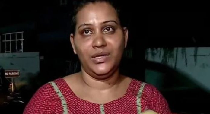 എറണാകുളം നോർത്ത് പോലീസ് സ്റ്റേഷനിലെ സിഐ ഗർഭിണിയെ മർദിച്ചെന്ന് പരാതി എറണാകുളം നോർത്ത് പോലീസ് സ്റ്റേഷനിലെ സിഐ ഗർഭിണിയെ മർദിച്ചെന്ന് പരാതി