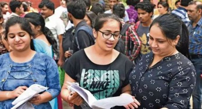 എൻട്രൻസ് കോച്ചിങ് ; അമിതഫീസ് തടയാൻ പൊതുനയം രൂപവത്കരിക്കും എൻട്രൻസ് കോച്ചിങ് ; അമിതഫീസ് തടയാൻ പൊതുനയം രൂപവത്കരിക്കും