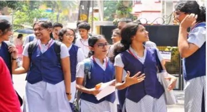 സംസ്ഥാനത്ത് പ്ലസ് വൺ ക്ലാസുകൾ ഇന്ന് ആരംഭിക്കും സംസ്ഥാനത്ത് പ്ലസ് വൺ ക്ലാസുകൾ ഇന്ന് ആരംഭിക്കും