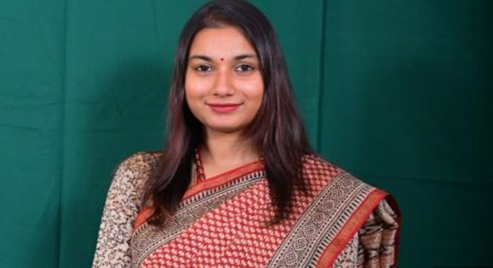 ലോക്സഭാ ചരിത്രത്തിലെ തന്നെ ഏറ്റവും പ്രായം കുറഞ്ഞ എംപിയായി ബിജെപിയുടെ ശാംഭവി ചൗധരി ലോക്സഭാ ചരിത്രത്തിലെ തന്നെ ഏറ്റവും പ്രായം കുറഞ്ഞ എംപിയായി ബിജെപിയുടെ ശാംഭവി ചൗധരി
