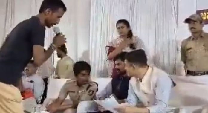 നല്ലൊരു വധുവിനെ കണ്ടെത്താൻ സഹായിക്കണം ; അധികൃതർക്ക് അപേക്ഷനൽകി കർഷകൻ നല്ലൊരു വധുവിനെ കണ്ടെത്താൻ സഹായിക്കണം ; അധികൃതർക്ക് അപേക്ഷനൽകി കർഷകൻ