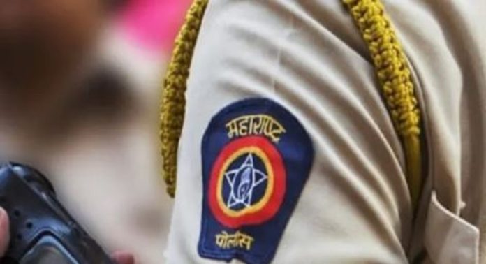 ഭാര്യയെ മാനസികമായി പീഡിപ്പിച്ചു ; ഭർത്താവിനും മാതാപിതാക്കൾക്കുമെതിരെ പോലീസ് കേസെടുത്തു ഭാര്യയെ മാനസികമായി പീഡിപ്പിച്ചു ; ഭർത്താവിനും മാതാപിതാക്കൾക്കുമെതിരെ പോലീസ് കേസെടുത്തു