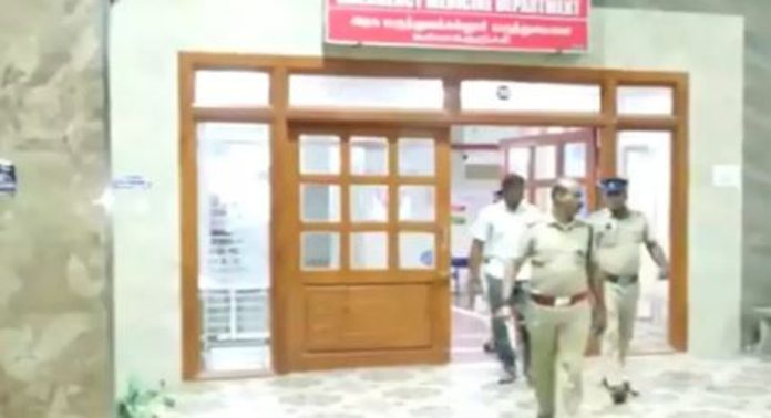 തമിഴ്നാട്ടിലെ വ്യാജ മദ്യദുരന്തം ; മുഖ്യപ്രതി അറസ്റ്റിൽ തമിഴ്നാട്ടിലെ വ്യാജ മദ്യദുരന്തം ; മുഖ്യപ്രതി അറസ്റ്റിൽ