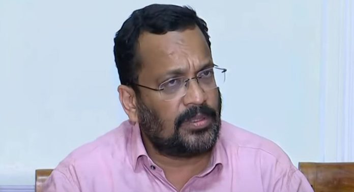 കുവൈറ്റ് ദുരന്തം ; മരിച്ചവരുടെ മൃതദേഹങ്ങൾ വീടുകളിലെത്തിക്കാനുള്ള എല്ലാ സൗകര്യങ്ങളും ചെയ്തെന്ന് മന്ത്രി കെ രാജൻ കുവൈറ്റ് ദുരന്തം ; മരിച്ചവരുടെ മൃതദേഹങ്ങൾ വീടുകളിലെത്തിക്കാനുള്ള എല്ലാ സൗകര്യങ്ങളും ചെയ്തെന്ന് മന്ത്രി കെ രാജൻ