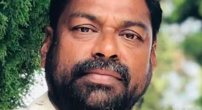 പാലക്കാട് മധ്യവയസ്കനെ തൂങ്ങി മരിച്ചനിലയിൽ കണ്ടെത്തി പാലക്കാട് മധ്യവയസ്കനെ തൂങ്ങി മരിച്ചനിലയിൽ കണ്ടെത്തി