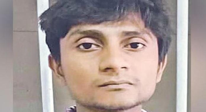 സുരേഷ്ഗോപിയുടെ പേരിൽ അശ്ലീലപ്രചാരണം ; വിദ്യാർഥി പിടിയിൽ സുരേഷ്ഗോപിയുടെ പേരിൽ അശ്ലീലപ്രചാരണം ; വിദ്യാർഥി പിടിയിൽ