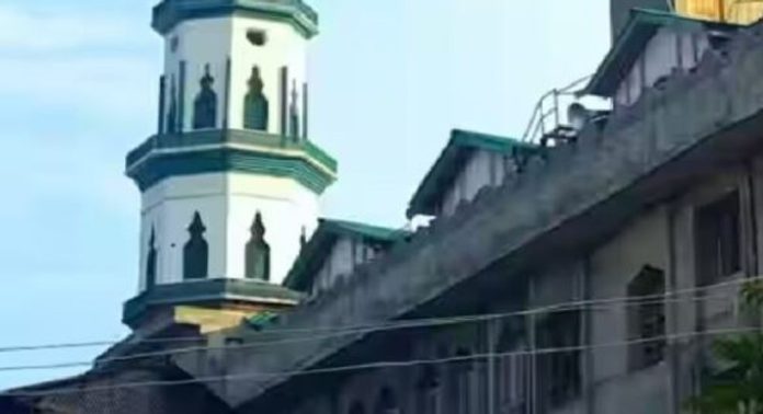 ശ്രീനഗറിൽ തീപിടുത്തം ; ബസാർ മസ്ജിദ് അടക്കം കത്തിനശിച്ചു ശ്രീനഗറിൽ തീപിടുത്തം ; ബസാർ മസ്ജിദ് അടക്കം കത്തിനശിച്ചു