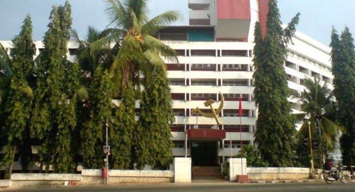 മുഖ്യമന്ത്രിക്കെതിരെയുള്ള വിമർശനങ്ങൾ അവഗണിക്കരുത് ; സിപിഎം സംസ്ഥാന സമിതി മുഖ്യമന്ത്രിക്കെതിരെയുള്ള വിമർശനങ്ങൾ അവഗണിക്കരുത് ; സിപിഎം സംസ്ഥാന സമിതി