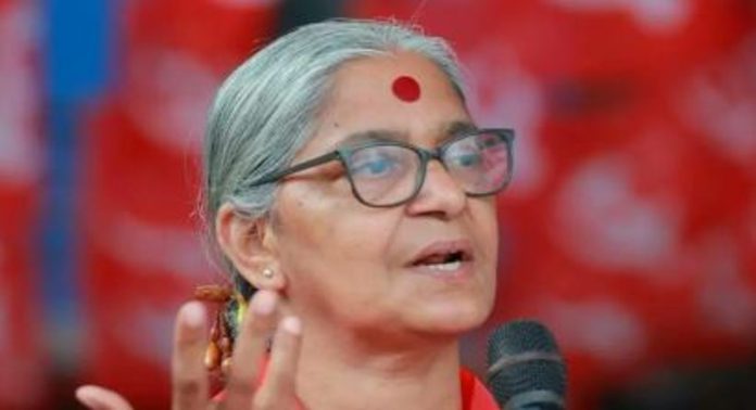 പ്രിയങ്കയുടെ സ്ഥാനാർഥിത്വം വയനാട്ടിലെ ജനങ്ങളോടുള്ള നീതികേട് ; തുറന്നടിച്ച് ആനി രാജ പ്രിയങ്കയുടെ സ്ഥാനാർഥിത്വം വയനാട്ടിലെ ജനങ്ങളോടുള്ള നീതികേട് ; തുറന്നടിച്ച് ആനി രാജ