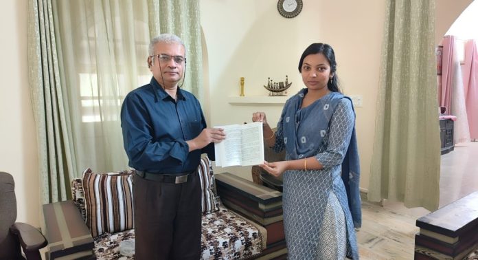 ‘ബുന്ദേൽഖണ്ഡ് മുതൽ ജാർഖണ്ഡ് വരെ ഞാൻ കണ്ട ഇന്ത്യ’ ; ഡോ.രാജു നാരായണ സ്വാമിയുടെ പുസ്തകം പ്രകാശനം ചെയ്തു ‘ബുന്ദേൽഖണ്ഡ് മുതൽ ജാർഖണ്ഡ് വരെ ഞാൻ കണ്ട ഇന്ത്യ’ ; ഡോ.രാജു നാരായണ സ്വാമിയുടെ പുസ്തകം പ്രകാശനം ചെയ്തു
