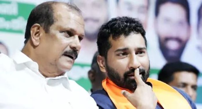 പാവം ബിജെപി യുടെ വോട്ടുപോലും കിട്ടിയില്ല ; അനിൽ ആന്റണിയെ പരിഹസിച്ച് പിസി ജോർജ് പാവം ബിജെപി യുടെ വോട്ടുപോലും കിട്ടിയില്ല ; അനിൽ ആന്റണിയെ പരിഹസിച്ച് പിസി ജോർജ്