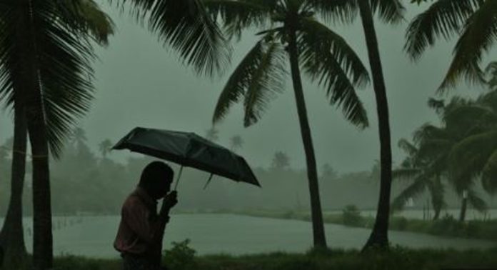 സംസ്ഥാനത്ത് ഒറ്റപ്പെട്ടയിടങ്ങളിൽ മഴയ്ക്ക് സാധ്യത ; മുന്നറിയിപ്പ് നൽകി കാലാവസ്ഥ വകുപ്പ് സംസ്ഥാനത്ത് ഒറ്റപ്പെട്ടയിടങ്ങളിൽ മഴയ്ക്ക് സാധ്യത ; മുന്നറിയിപ്പ് നൽകി കാലാവസ്ഥ വകുപ്പ്