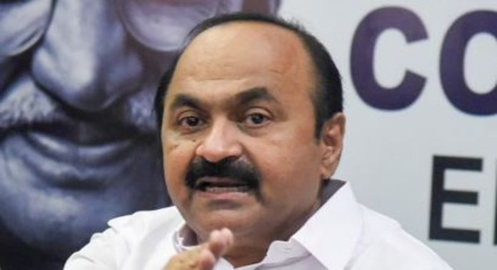സിപിഎം കേരളത്തിൽ തകരുകയാണ്, മനസ്സിലാക്കിയാൽ അവർക്ക് കൊള്ളാം ; വിഡി സതീശൻ സിപിഎം കേരളത്തിൽ തകരുകയാണ്, മനസ്സിലാക്കിയാൽ അവർക്ക് കൊള്ളാം ; വിഡി സതീശൻ