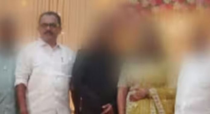 പെരിയ ഇരട്ടക്കൊലക്കേസ് പ്രതിയുടെ മകന്റെ വിവാഹച്ചടങ്ങില് കോണ്ഗ്രസ് നേതാക്കൾ ; അന്വേഷണ സമിതി റിപ്പോർട്ട് കൈമാറി പെരിയ ഇരട്ടക്കൊലക്കേസ് പ്രതിയുടെ മകന്റെ വിവാഹച്ചടങ്ങില് കോണ്ഗ്രസ് നേതാക്കൾ ; അന്വേഷണ സമിതി റിപ്പോർട്ട് കൈമാറി