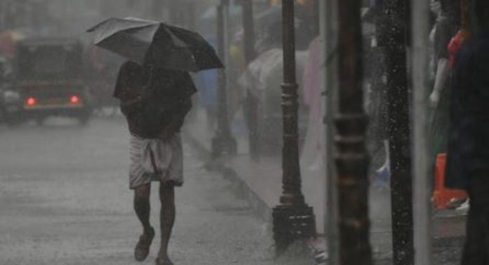 സംസ്ഥാനത്ത് കാലവർഷം ശക്തമാകും ; മുന്നറിയിപ്പ് നൽകി അധികൃതർ സംസ്ഥാനത്ത് കാലവർഷം ശക്തമാകും ; മുന്നറിയിപ്പ് നൽകി അധികൃതർ
