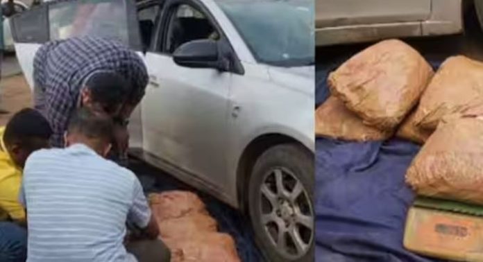കൊല്ലത്ത് കാറിൽ കടത്തിയ 25 കിലോ കഞ്ചാവ് പിടികൂടി ; രണ്ട് പേർ അറസ്റ്റിൽ കൊല്ലത്ത് കാറിൽ കടത്തിയ 25 കിലോ കഞ്ചാവ് പിടികൂടി ; രണ്ട് പേർ അറസ്റ്റിൽ