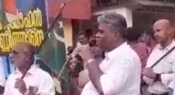 കണ്ണൂരിൽ കോൺഗ്രസ് നേതാവിനെതിരെ സ്ത്രീവിരുദ്ധ പരാമർശം ; പോലീസ് കേസെടുത്തു കണ്ണൂരിൽ കോൺഗ്രസ് നേതാവിനെതിരെ സ്ത്രീവിരുദ്ധ പരാമർശം ; പോലീസ് കേസെടുത്തു