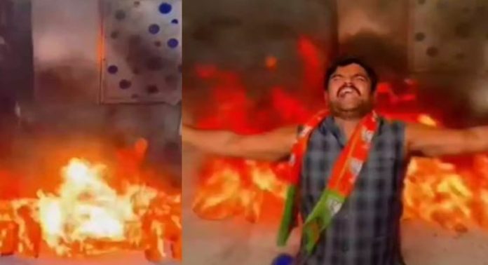 തെരഞ്ഞെടുപ്പ് പരാജയം ; അയോധ്യയെ കത്തിച്ച് ബി.ജെ.പി പ്രവർത്തകന്റെ രോഷപ്രകടനം, ചിരിയടക്കാൻ പറ്റാതെ ജനങ്ങൾ… തെരഞ്ഞെടുപ്പ് പരാജയം ; അയോധ്യയെ കത്തിച്ച് ബി.ജെ.പി പ്രവർത്തകന്റെ രോഷപ്രകടനം, ചിരിയടക്കാൻ പറ്റാതെ ജനങ്ങൾ…