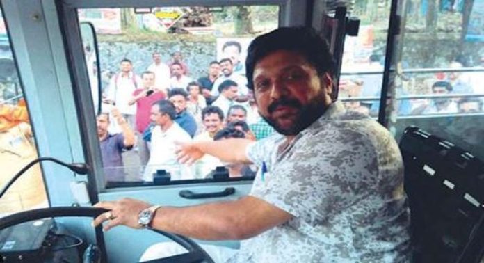 കൺസഷൻ സ്മാർട്ട് കാർഡിലേക്ക് മാറ്റും ; മന്ത്രി കെ.ബി. ഗണേശ് കുമാർ കൺസഷൻ സ്മാർട്ട് കാർഡിലേക്ക് മാറ്റും ; മന്ത്രി കെ.ബി. ഗണേശ് കുമാർ