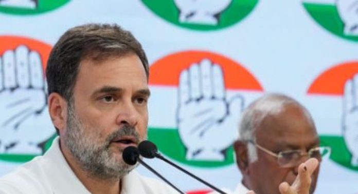പോരാടിയത് ഭരണഘടനയെ സംരക്ഷിക്കാൻ, പക്ഷെ ജയിച്ചത് ഇന്ത്യൻ ഭരണഘടന ; രാഹുൽ ഗാന്ധി പോരാടിയത് ഭരണഘടനയെ സംരക്ഷിക്കാൻ, പക്ഷെ ജയിച്ചത് ഇന്ത്യൻ ഭരണഘടന ; രാഹുൽ ഗാന്ധി