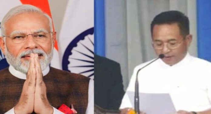 സിക്കിം മുഖ്യമന്ത്രിയായി പ്രേംസിംഗ് തമാംഗ് സത്യപ്രതിജ്ഞ ചെയ്തു ; പിന്നാലെ ആശംസകളറിയിച്ച് പ്രധാനമന്ത്രി സിക്കിം മുഖ്യമന്ത്രിയായി പ്രേംസിംഗ് തമാംഗ് സത്യപ്രതിജ്ഞ ചെയ്തു ; പിന്നാലെ ആശംസകളറിയിച്ച് പ്രധാനമന്ത്രി