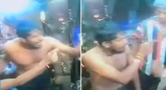 ‘അസീസ്’ ഹോട്ടല് ആക്രമണക്കേസ് ; ഗുണ്ടാസംഘം പിടിയില് ‘അസീസ്’ ഹോട്ടല് ആക്രമണക്കേസ് ; ഗുണ്ടാസംഘം പിടിയില്