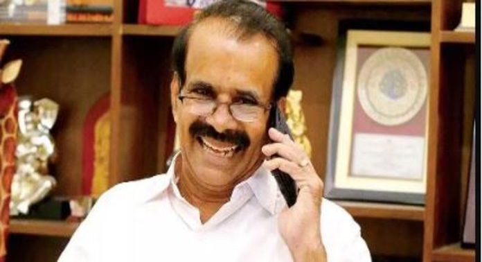 ടാക്സിയിൽ പോയതുകൊണ്ട് പത്രക്കാർ ശ്രദ്ധിച്ചില്ല, ചിലർ ഫോട്ടോ സൂം ചെയ്ത് മനസിലാക്കി; ജോർജ് കുര്യൻ ടാക്സിയിൽ പോയതുകൊണ്ട് പത്രക്കാർ ശ്രദ്ധിച്ചില്ല, ചിലർ ഫോട്ടോ സൂം ചെയ്ത് മനസിലാക്കി; ജോർജ് കുര്യൻ