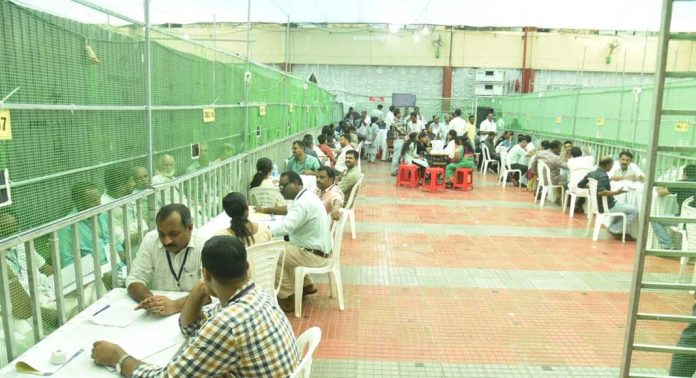 ലോക്സഭ തെരഞ്ഞെടുപ്പ് വോട്ടെണ്ണല് ; പത്തനംതിട്ട ജില്ലയിലെ ഉച്ചക്ക് 3.10 വരെയുള്ള കണക്ക് ലോക്സഭ തെരഞ്ഞെടുപ്പ് വോട്ടെണ്ണല് ; പത്തനംതിട്ട ജില്ലയിലെ ഉച്ചക്ക് 3.10 വരെയുള്ള കണക്ക്