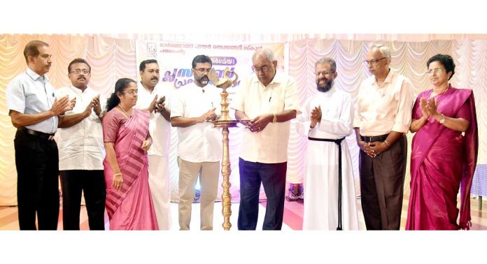 സമയം പാഴാക്കാതെ ഇരിക്കാൻ തെരഞ്ഞെടുപ്പുകൾ തിരിച്ചറിവോടെ ആകണമെന്ന് ഡോ. അലക്സാണ്ടർ ജേക്കബ് ഐ പി എസ് സമയം പാഴാക്കാതെ ഇരിക്കാൻ തെരഞ്ഞെടുപ്പുകൾ തിരിച്ചറിവോടെ ആകണമെന്ന് ഡോ. അലക്സാണ്ടർ ജേക്കബ് ഐ പി എസ്