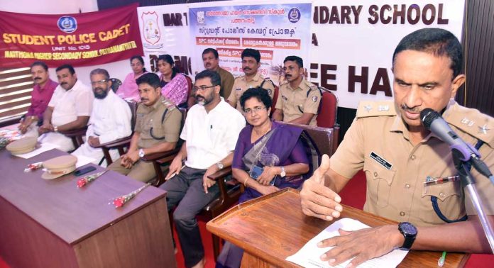 എസ്പിസി കേഡറ്റ്സ് കാവൽക്കാരും പോരാളികളും ; അജിത്ത് വി ഐപിഎസ് എസ്പിസി കേഡറ്റ്സ് കാവൽക്കാരും പോരാളികളും ; അജിത്ത് വി ഐപിഎസ്