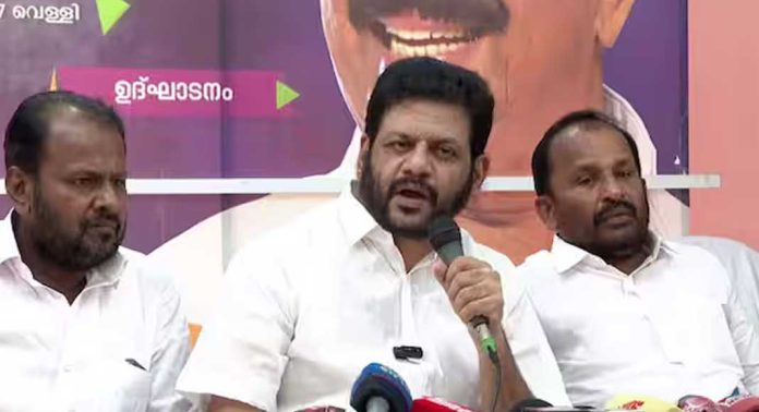 തൃശൂരിലെ തെരഞ്ഞെടുപ്പ് തോല്വി പഠിക്കാനുള്ള കെ.സി. ജോസഫ് ഉപസമിതി മറ്റെന്നാള് തൃശൂരെത്തുമെന്ന് വി.കെ. ശ്രീകണ്ഠന് തൃശൂരിലെ തെരഞ്ഞെടുപ്പ് തോല്വി പഠിക്കാനുള്ള കെ.സി. ജോസഫ് ഉപസമിതി മറ്റെന്നാള് തൃശൂരെത്തുമെന്ന് വി.കെ. ശ്രീകണ്ഠന്