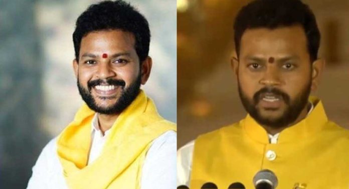 മോദി മന്ത്രിസഭയിലെ ഏറ്റവും പ്രായം കുറഞ്ഞ മന്ത്രി ; അധികാരമേറ്റ് ടിഡിപിയുടെ റാം മോഹൻ നായിഡു മോദി മന്ത്രിസഭയിലെ ഏറ്റവും പ്രായം കുറഞ്ഞ മന്ത്രി ; അധികാരമേറ്റ് ടിഡിപിയുടെ റാം മോഹൻ നായിഡു