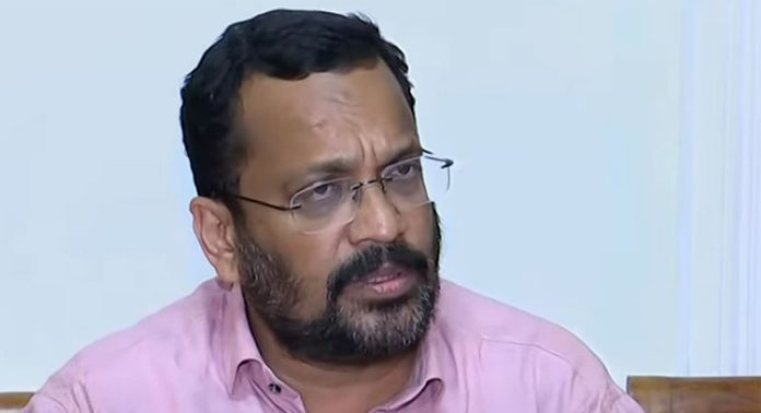 ഭൂമി തരംമാറ്റ അപേക്ഷകൾ തീർപ്പാക്കുന്നതിന് പുതിയ സംവിധാനം ; അപേക്ഷകൾ 71 ഡെപ്യൂട്ടി കളക്ടർമാർ കൈകാര്യം ചെയ്യും ഭൂമി തരംമാറ്റ അപേക്ഷകൾ തീർപ്പാക്കുന്നതിന് പുതിയ സംവിധാനം ; അപേക്ഷകൾ 71 ഡെപ്യൂട്ടി കളക്ടർമാർ കൈകാര്യം ചെയ്യും