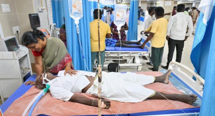 കളളക്കുറിച്ചി വിഷമദ്യ ദുരന്തം : മരണം 55 ആയി ; ഇന്നലെയും ഇന്നുമായി മരിച്ചത് 2 പേർ കളളക്കുറിച്ചി വിഷമദ്യ ദുരന്തം : മരണം 55 ആയി ; ഇന്നലെയും ഇന്നുമായി മരിച്ചത് 2 പേർ