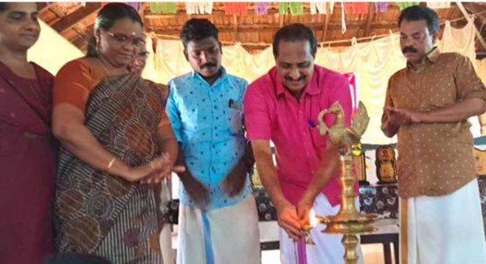 കിഴക്കുപുറം ഗവ.എച്ച്എസ്എസിൽ സാനിറ്ററി കോംപ്ലക്സിന്റെ ഉദ്ഘാടനം നടന്നു കിഴക്കുപുറം ഗവ.എച്ച്എസ്എസിൽ സാനിറ്ററി കോംപ്ലക്സിന്റെ ഉദ്ഘാടനം നടന്നു