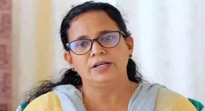 കാഫിർ പോസ്റ്റ് : വർഗീയ പ്രചാരണത്തിന് പിന്നിൽ വ്യക്തമായ ആസൂത്രണം, നാട് കത്തേണ്ടിയിരുന്ന സംഭവമെന്ന് കെകെ രമ കാഫിർ പോസ്റ്റ് : വർഗീയ പ്രചാരണത്തിന് പിന്നിൽ വ്യക്തമായ ആസൂത്രണം, നാട് കത്തേണ്ടിയിരുന്ന സംഭവമെന്ന് കെകെ രമ