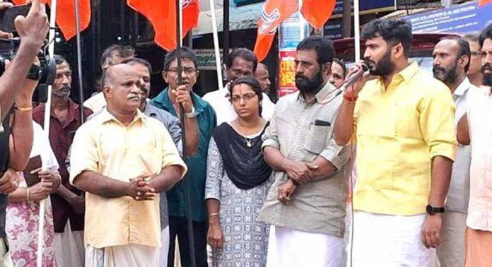 ബി.ജെ.പി പ്രവർത്തകർ കൊടുമണ്ണിൽ പ്രതിഷേധം നടത്തി ബി.ജെ.പി പ്രവർത്തകർ കൊടുമണ്ണിൽ പ്രതിഷേധം നടത്തി