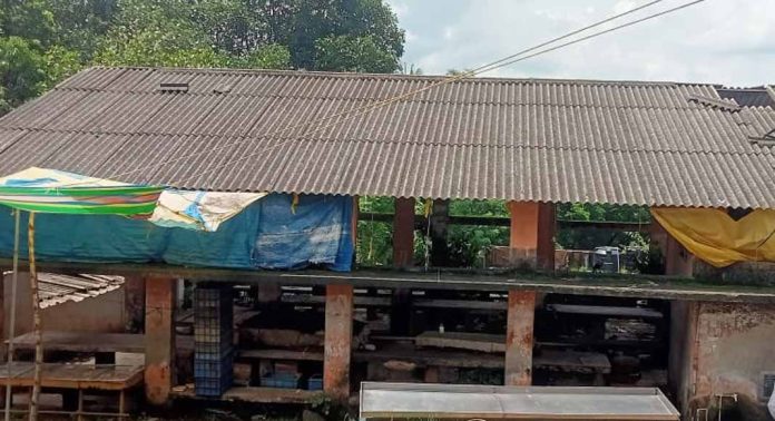 ശ്രീകൃഷ്ണവിലാസം പൊതുചന്തയുടെ ശോചനീയാവസ്ഥയ്ക്ക് പരിഹാരമാകുന്നതും കാത്ത് താലൂക്ക് നിവാസികൾ ശ്രീകൃഷ്ണവിലാസം പൊതുചന്തയുടെ ശോചനീയാവസ്ഥയ്ക്ക് പരിഹാരമാകുന്നതും കാത്ത് താലൂക്ക് നിവാസികൾ
