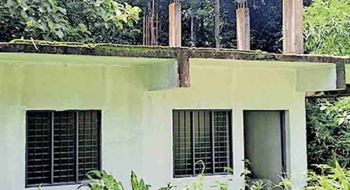മല്ലപ്പള്ളി നാരകത്താനിയിലെ അങ്കണവാടിയുടെ നിർമാണം നീളുന്നു മല്ലപ്പള്ളി നാരകത്താനിയിലെ അങ്കണവാടിയുടെ നിർമാണം നീളുന്നു