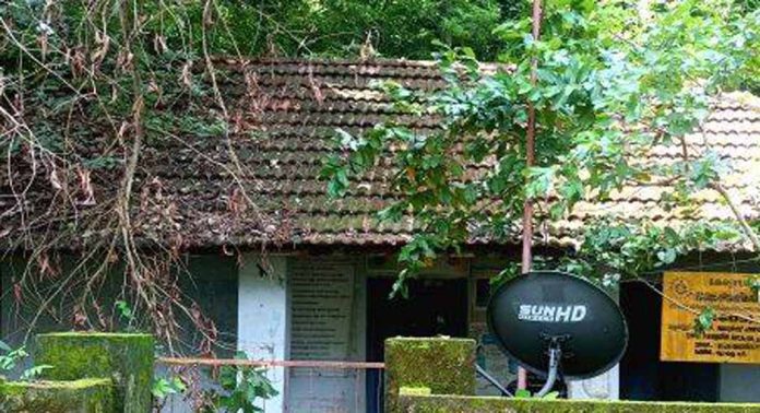 കൊറ്റനാട് പഞ്ചായത്തിലെ ചാന്തോലിൽ അങ്കണവാടിയുടെ അറ്റകുറ്റപ്പണി വൈകുന്നു കൊറ്റനാട് പഞ്ചായത്തിലെ ചാന്തോലിൽ അങ്കണവാടിയുടെ അറ്റകുറ്റപ്പണി വൈകുന്നു
