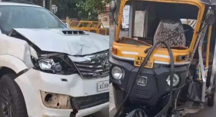 തലശ്ശേരി-മാഹി ബൈപ്പാസില് വാഹനാപകടം ; ഓട്ടോയിലേക്ക് കാര് ഇടിച്ചുകയറി ഓട്ടോ ഡ്രൈവര് മരിച്ചു തലശ്ശേരി-മാഹി ബൈപ്പാസില് വാഹനാപകടം ; ഓട്ടോയിലേക്ക് കാര് ഇടിച്ചുകയറി ഓട്ടോ ഡ്രൈവര് മരിച്ചു
