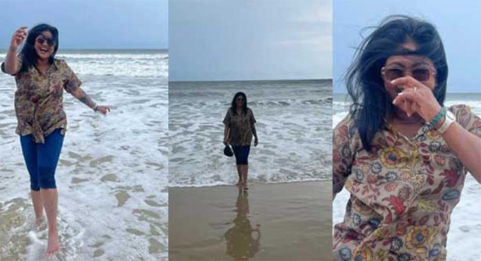 ഗോവയിൽ ചുറ്റി നടന്ന് മഞ്ജു പിള്ള, ചിത്രങ്ങൾ വൈറൽ… ഗോവയിൽ ചുറ്റി നടന്ന് മഞ്ജു പിള്ള, ചിത്രങ്ങൾ വൈറൽ…