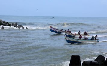 മൽസ്യത്തൊഴിലാളികൾക്കായുള്ള തിരച്ചിൽ ഊർജിതം ; എഎൽഎച്ച് ഹെലികോപ്റ്ററും ഡോർണിയർ വിമാനവും ഇന്ന് എത്തും