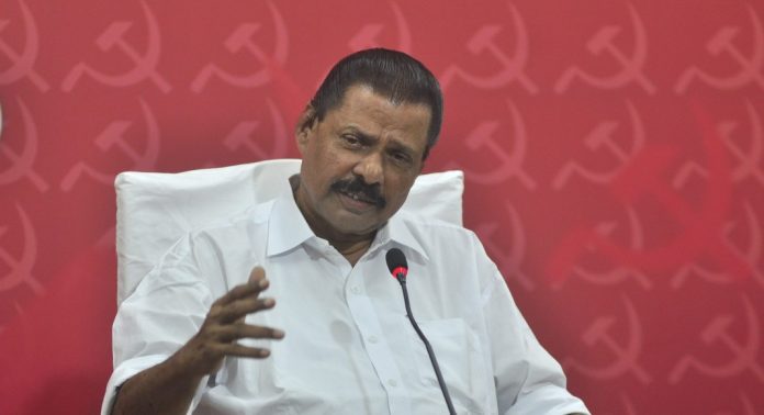 ശബരിമല സ്വർണ്ണക്കൊള്ളയിൽ സിപിഎമ്മിന് അന്നും ഇന്നും ഒരേ നിലപാടെന്ന് എം വി ഗോവിന്ദൻ ശബരിമല സ്വർണ്ണക്കൊള്ളയിൽ സിപിഎമ്മിന് അന്നും ഇന്നും ഒരേ നിലപാടെന്ന് എം വി ഗോവിന്ദൻ