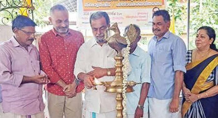 ഇടക്കുന്നം ദേവീവിലാസം എൻ.എസ്.എസ്. കരയോഗത്തിൽ വിദ്യാഭ്യാസ സ്കോളർഷിപ്പുകളും പഠനോപകരണങ്ങളും വിതരണം ചെയ്തു ഇടക്കുന്നം ദേവീവിലാസം എൻ.എസ്.എസ്. കരയോഗത്തിൽ വിദ്യാഭ്യാസ സ്കോളർഷിപ്പുകളും പഠനോപകരണങ്ങളും വിതരണം ചെയ്തു