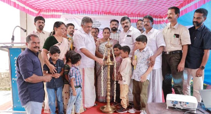 ചെങ്ങന്നൂർ സബ് ജില്ല തല പ്രവേശനോത്സവം മന്ത്രി സജി ചെറിയാൻ ഉദ്ഘാടനം ചെയ്തു ചെങ്ങന്നൂർ സബ് ജില്ല തല പ്രവേശനോത്സവം മന്ത്രി സജി ചെറിയാൻ ഉദ്ഘാടനം ചെയ്തു