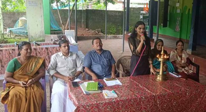 പഴകുളം ഗവ.എൽപി സ്കൂളിൽ വായനവാരാഘോഷത്തോടനുബന്ധിച്ച് വായനദിനം ആചരിച്ചു പഴകുളം ഗവ.എൽപി സ്കൂളിൽ വായനവാരാഘോഷത്തോടനുബന്ധിച്ച് വായനദിനം ആചരിച്ചു