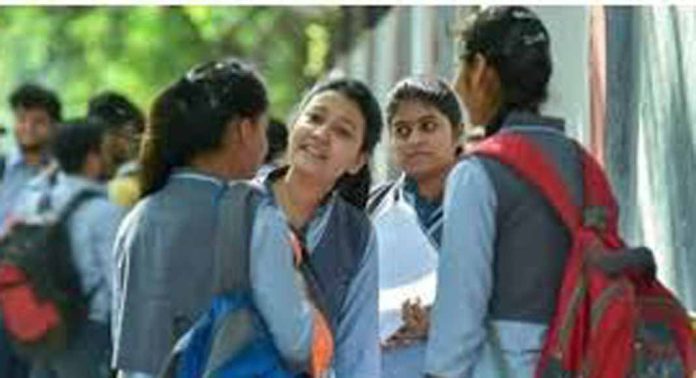 ജില്ലയിൽ ഒഴിഞ്ഞുകിടക്കുന്നത് 1707 പ്ലസ് വൺ സീറ്റ് ജില്ലയിൽ ഒഴിഞ്ഞുകിടക്കുന്നത് 1707 പ്ലസ് വൺ സീറ്റ്