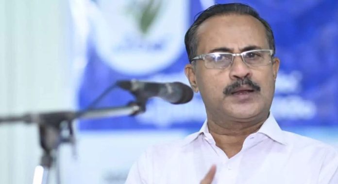 ആകെ കുറച്ച് ആളുകള് അല്ലെ ഐ എന് എല്ലില് ഉള്ളു ; ആര് പാര്ട്ടിയിലേക്ക് വന്നാലും സന്തോഷം – പിഎംഎ സലാം ആകെ കുറച്ച് ആളുകള് അല്ലെ ഐ എന് എല്ലില് ഉള്ളു ; ആര് പാര്ട്ടിയിലേക്ക് വന്നാലും സന്തോഷം – പിഎംഎ സലാം