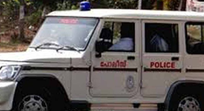 കൊല്ലം കുണ്ടറയിൽ പത്ത് വയസുകാരിക്ക് അച്ഛൻ്റെ ക്രൂരമർദ്ദനം കൊല്ലം കുണ്ടറയിൽ പത്ത് വയസുകാരിക്ക് അച്ഛൻ്റെ ക്രൂരമർദ്ദനം